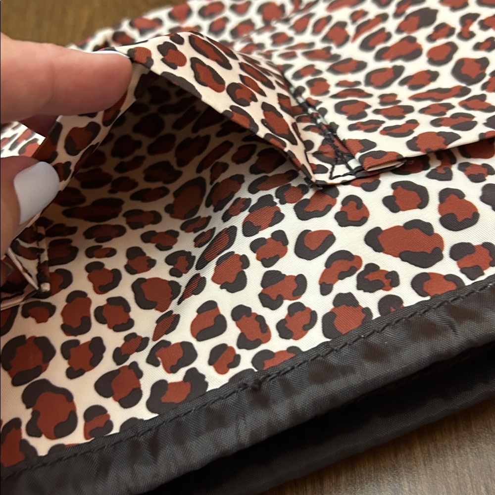 Haiku Wild Patterned Drawstring Pouch - Picture 5 of 5